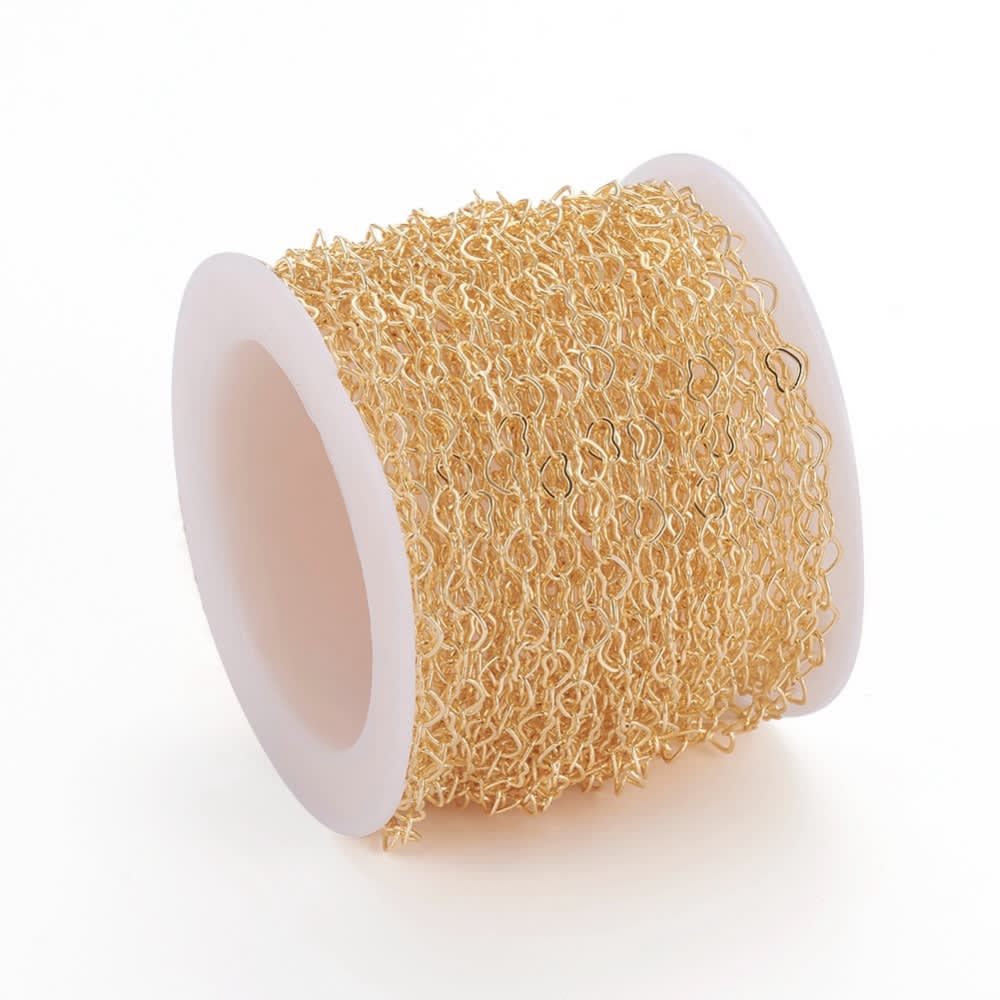 Cadena con eslabón forma de corazón baño de oro / metro3