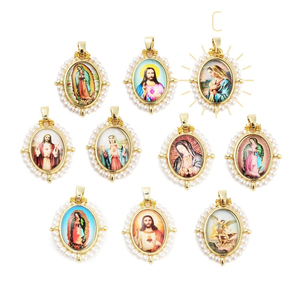 Dije colgante religioso esmaltado con perlas baño de oro / unidad3