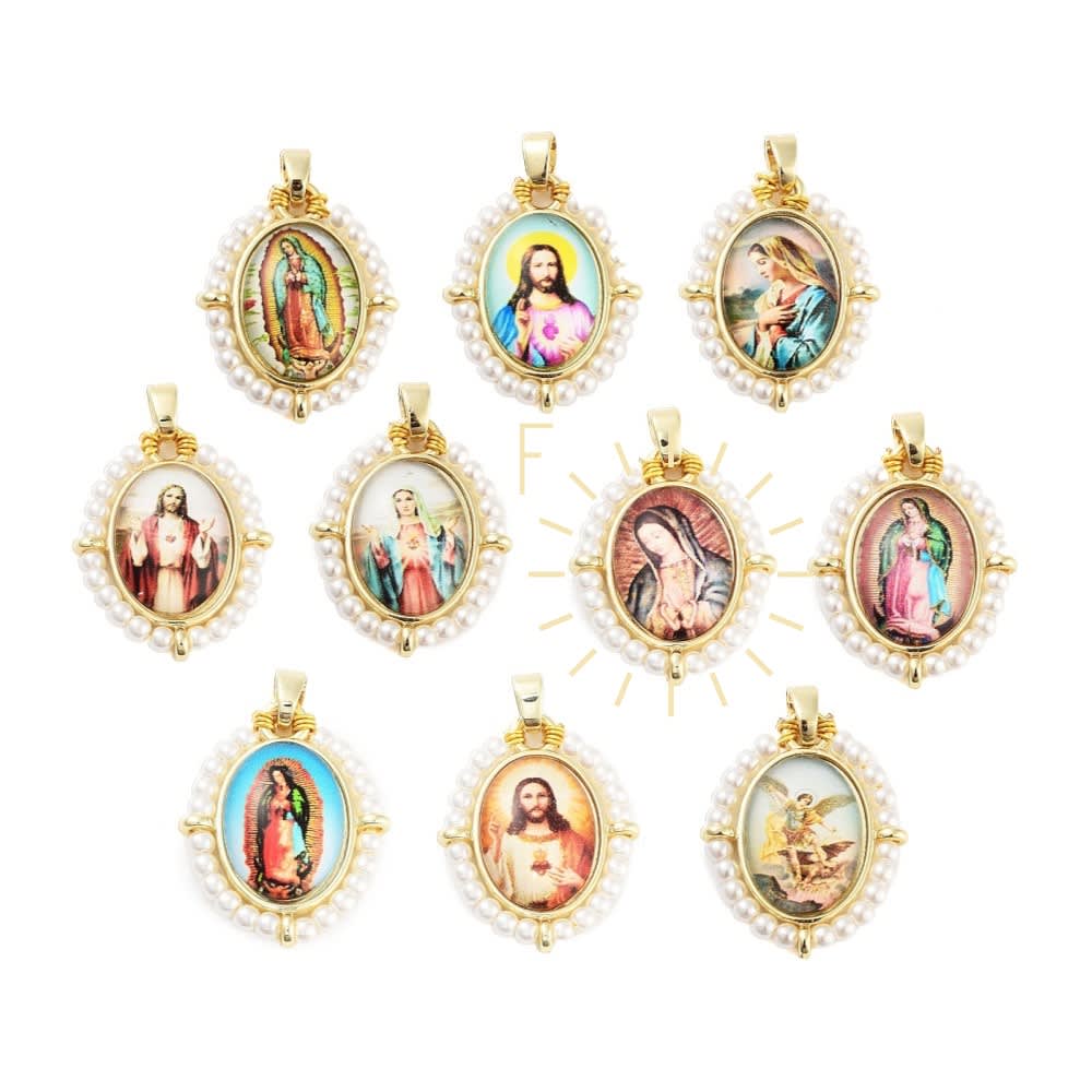 Dije colgante religioso esmaltado con perlas baño de oro / unidad6
