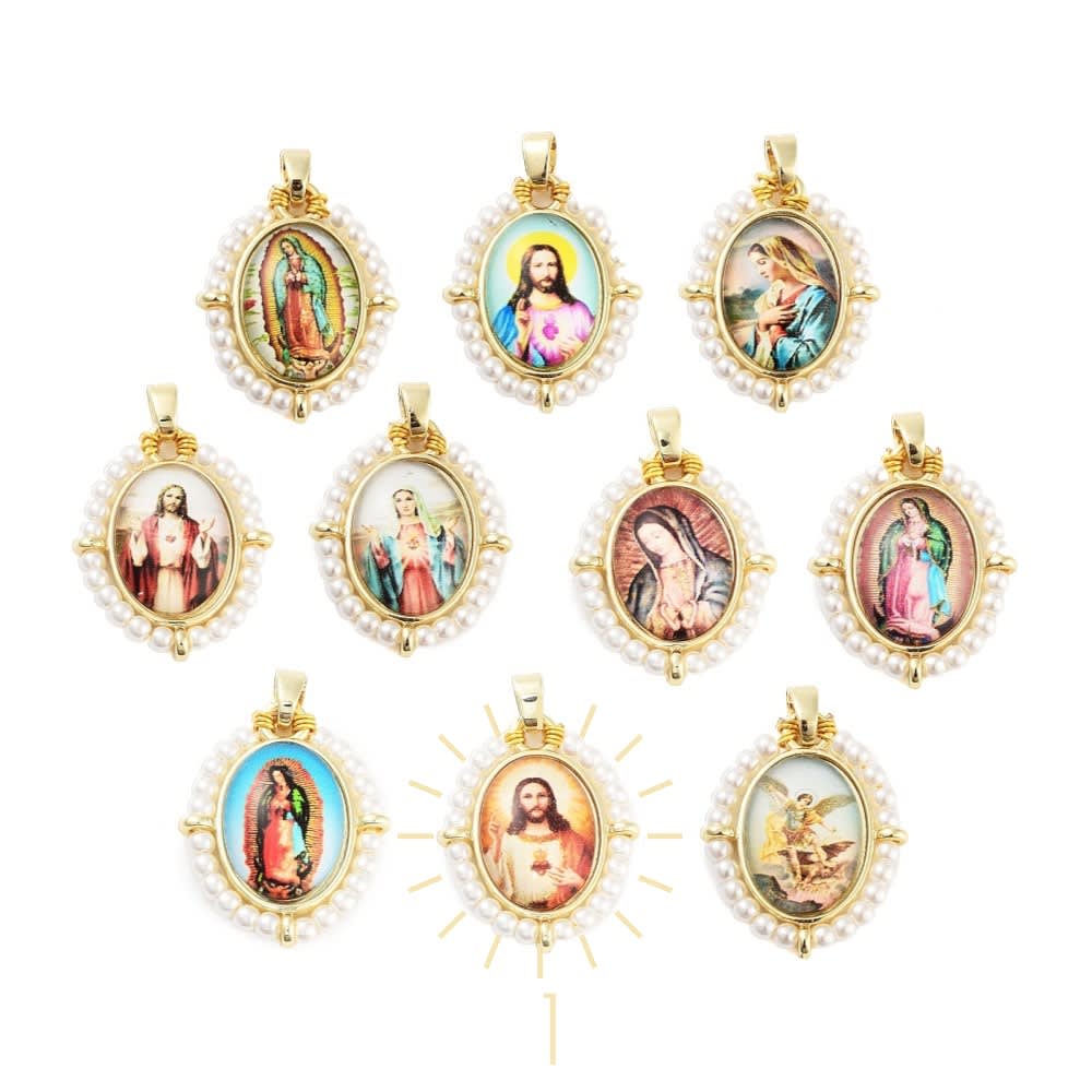 Dije colgante religioso esmaltado con perlas baño de oro / unidad9