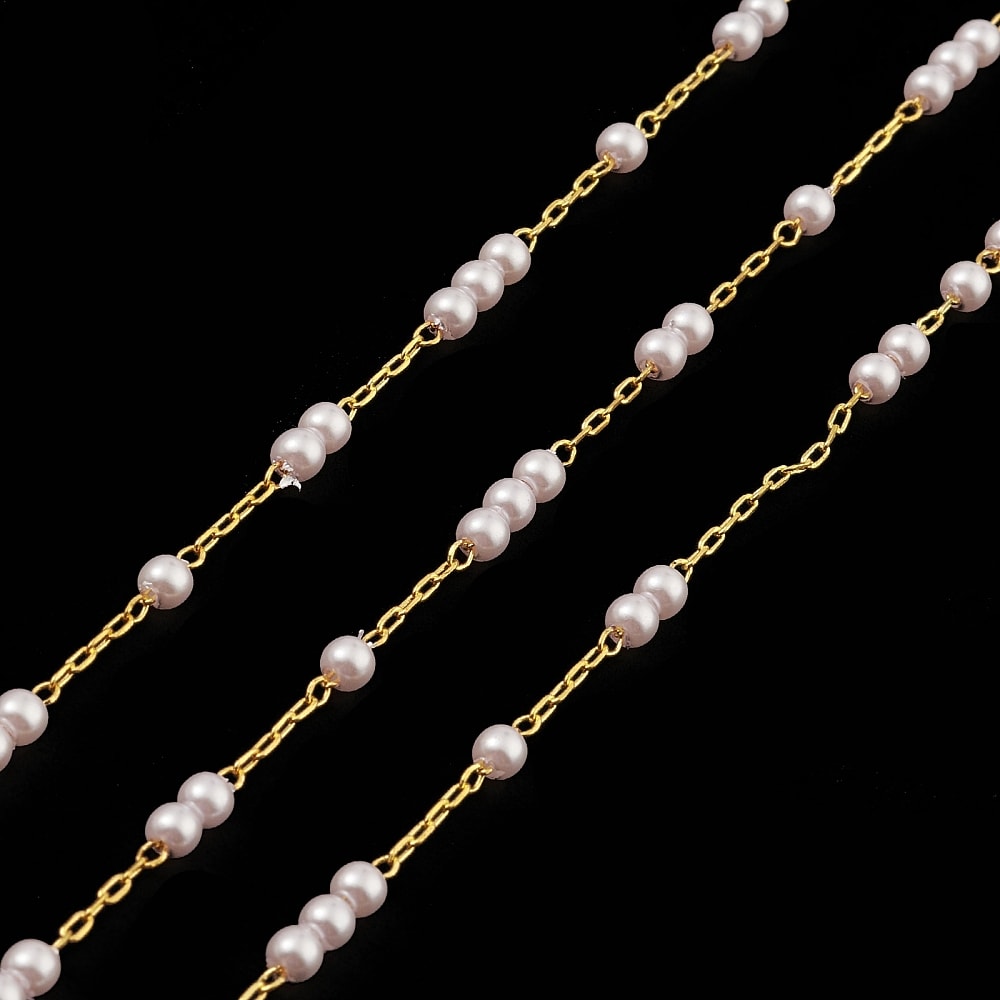 Cadena con perlas naturales baño de oro / metro1