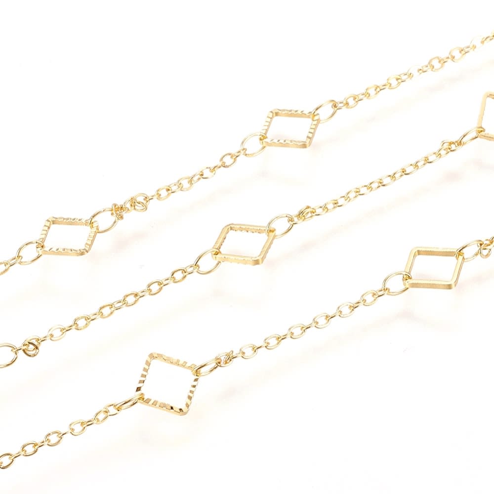 Cadena con figura rombo estrella corazón conector baño de oro / metro3