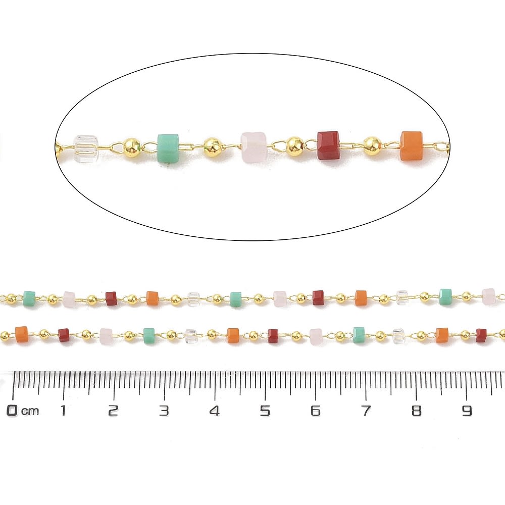 Cadena con cristales cubo y balines baño de oro / metro3