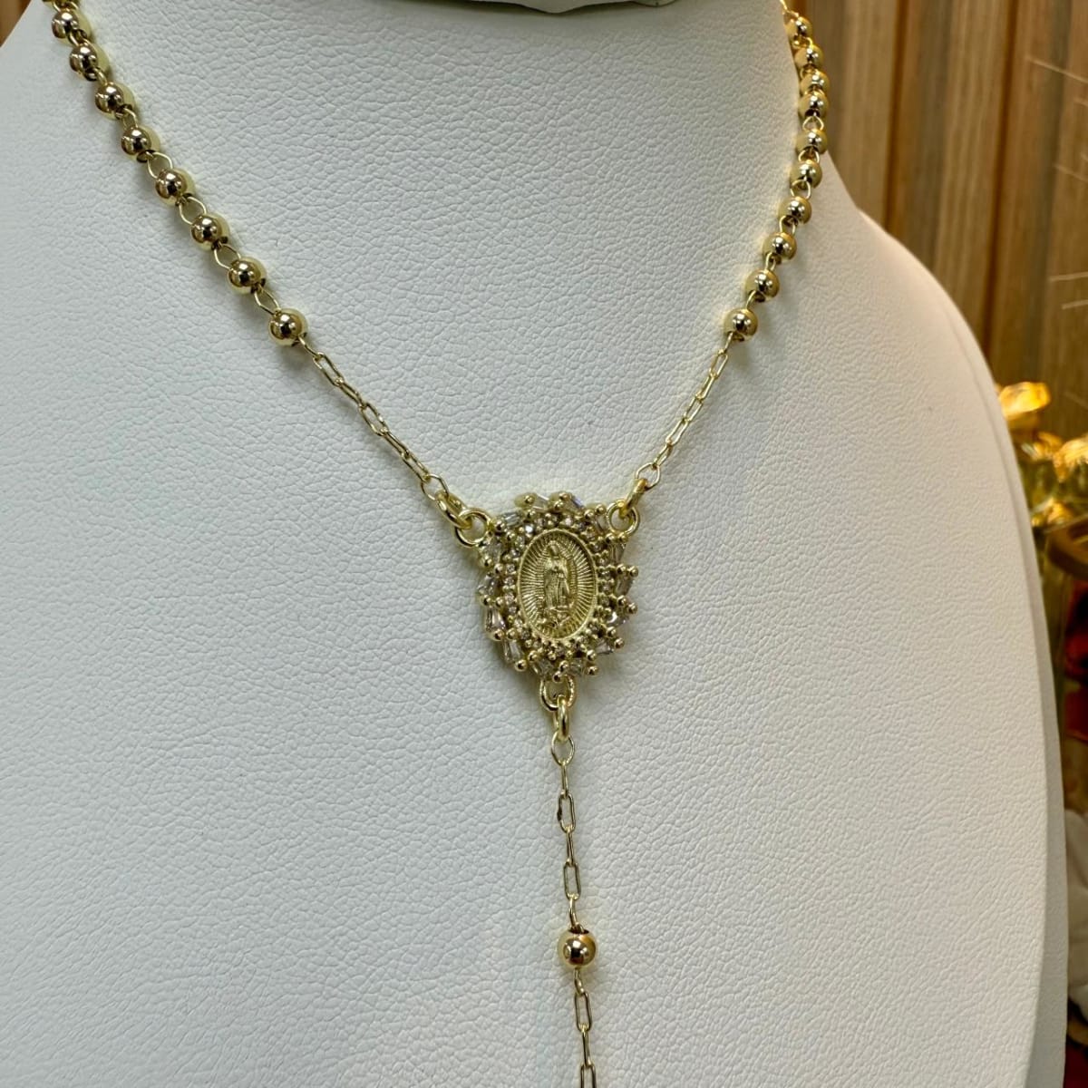 Rosario para dama con balines 2 mm baño de oro / unidad2