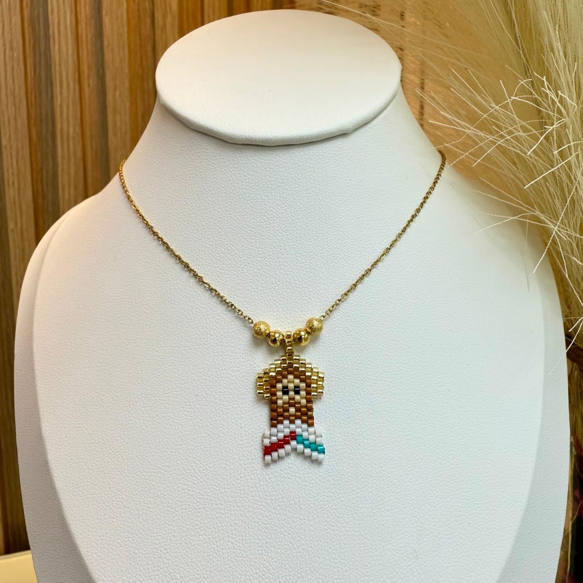 Collar con Jesús de la Misericordia tejido miyuki / unidad1