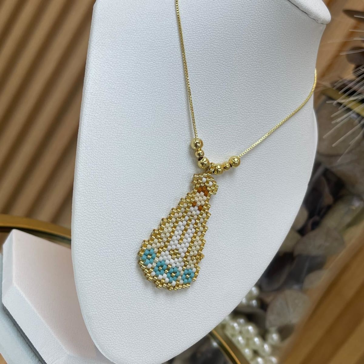 Accesorios con Virgen del Valle tejida miyuki vte / unidad3