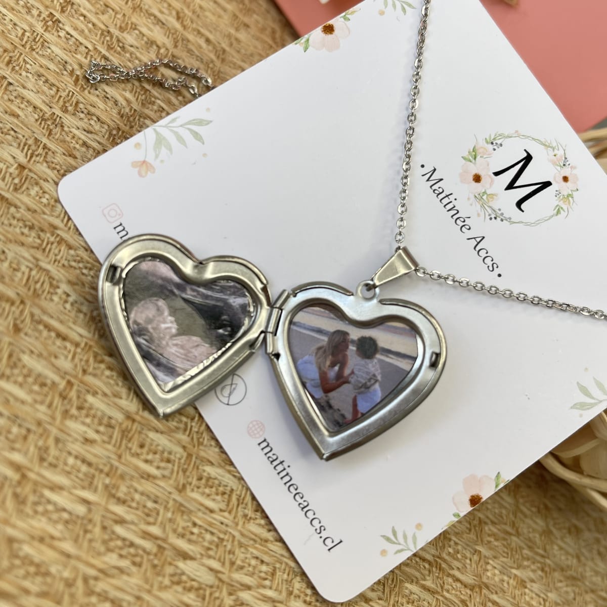 Collar con relicario corazón dos fotos personalizado plateado / unidad2