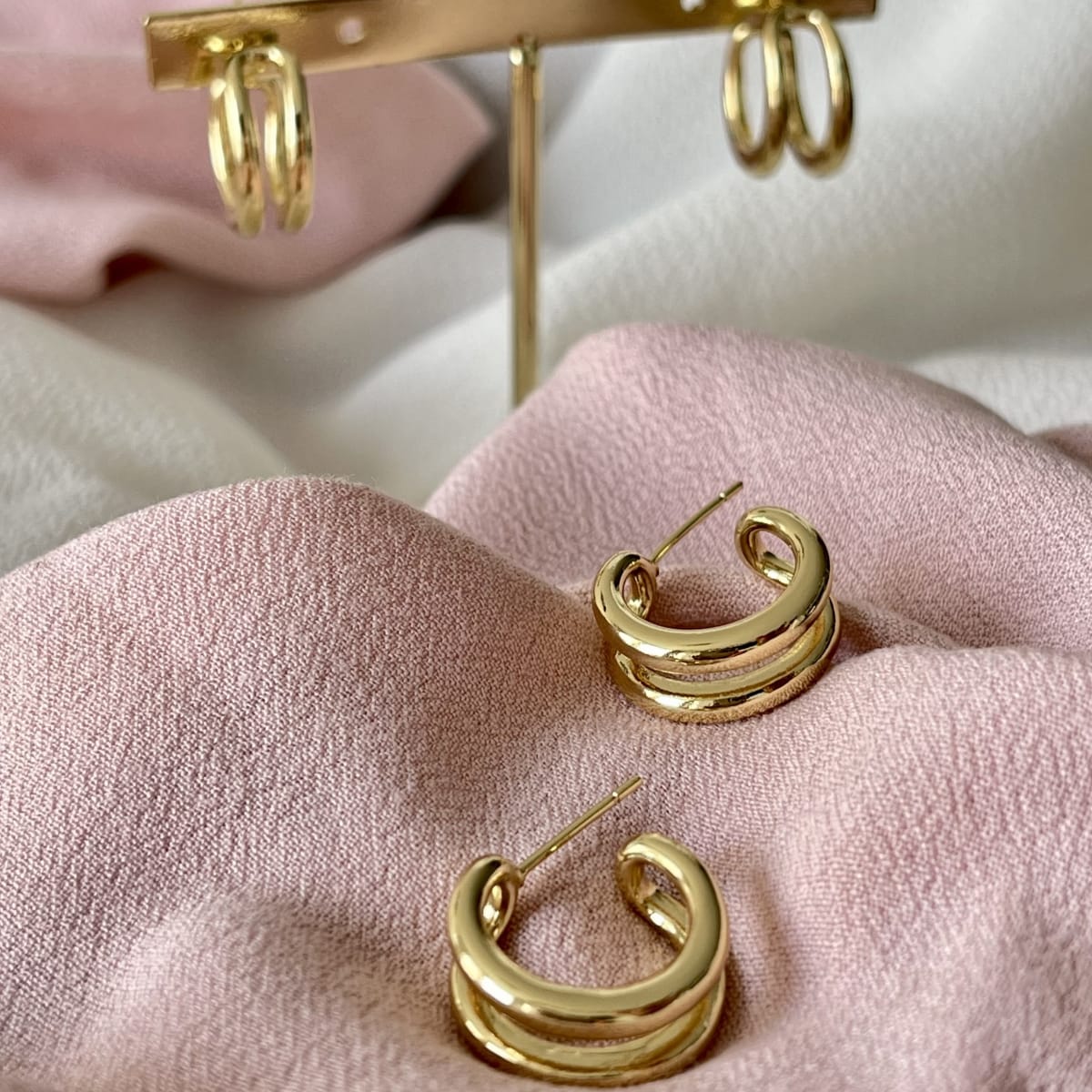 Aros argollas aretes tipo C doble baño de oro / par2