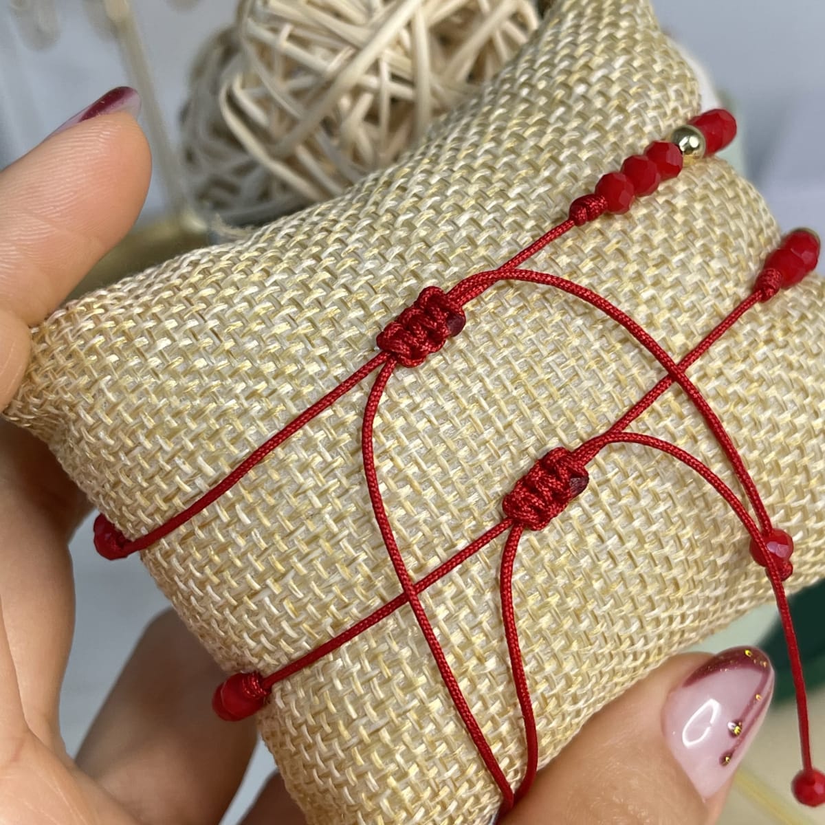 Pulsera protección azabache San Benito hilo rojo ajustable / unidad2