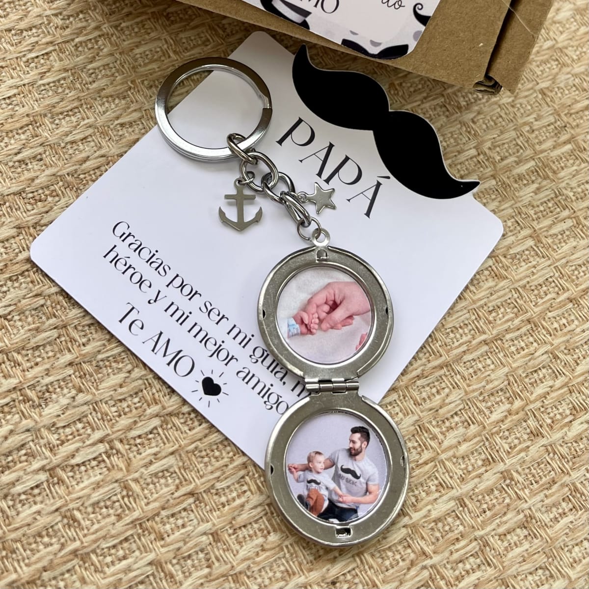Llavero con relicario dos fotos personalizado para regalo papá / unidad1