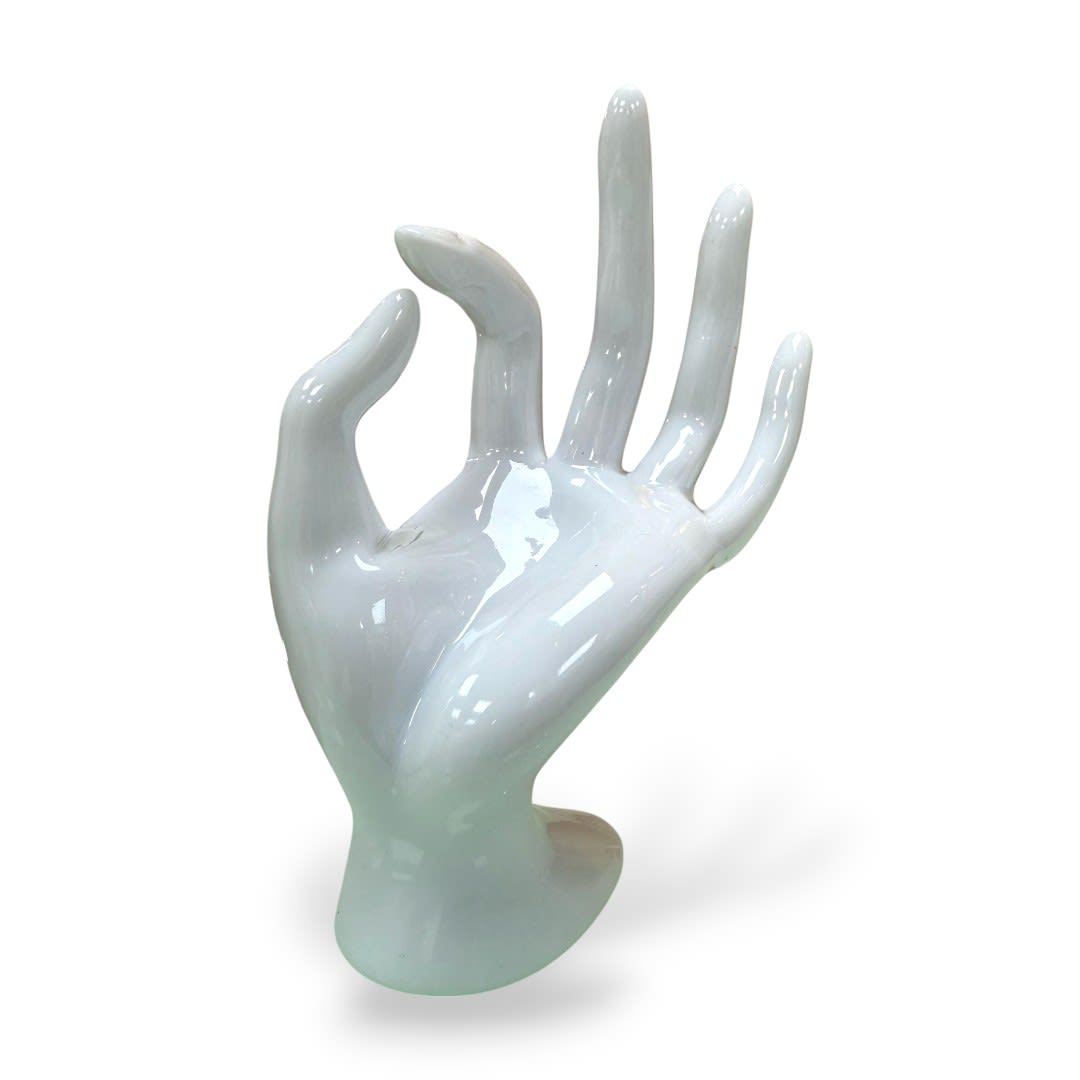 Exhibidor mostrario anillos mano blanca porcelana / unidad9