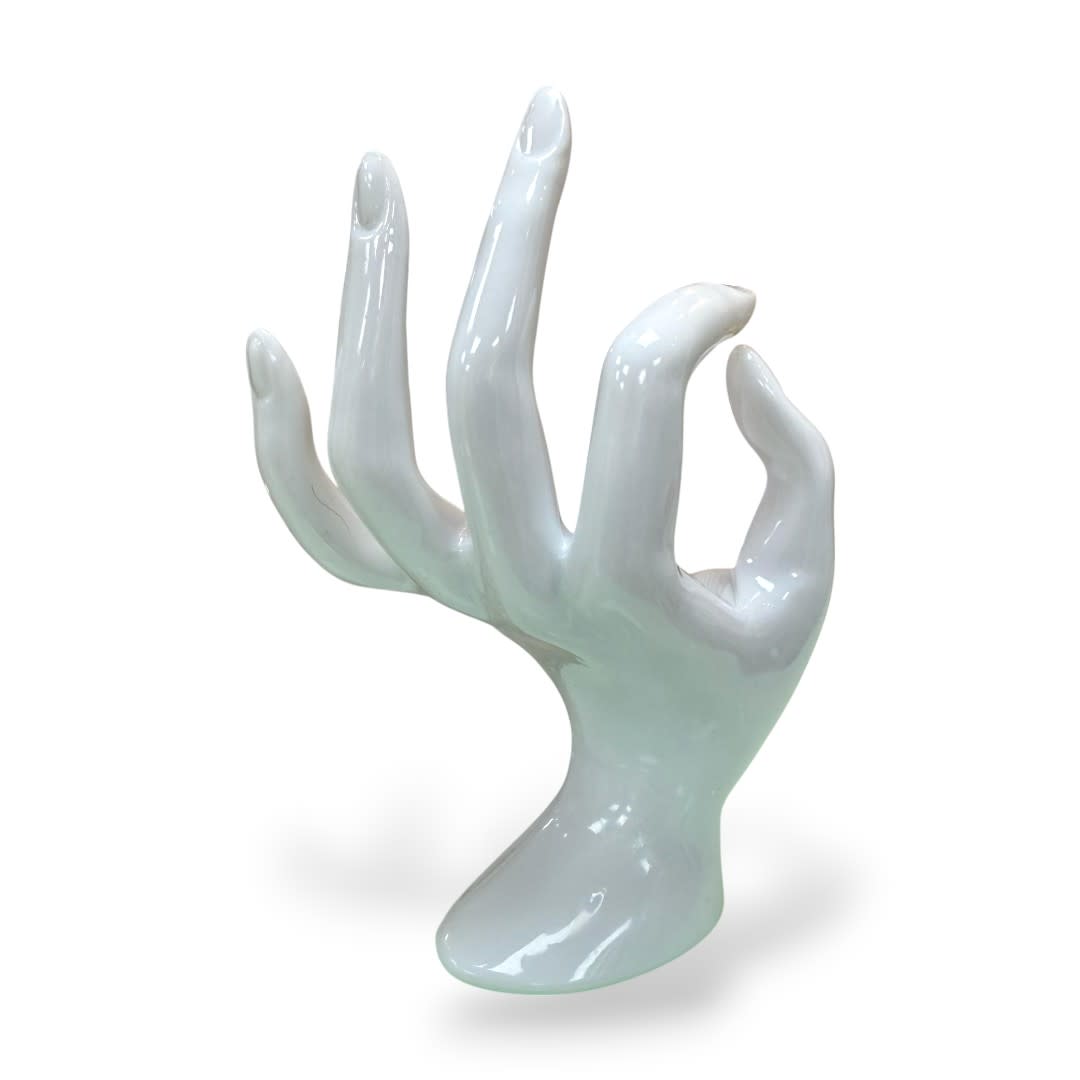 Exhibidor mostrario anillos mano blanca porcelana / unidad8