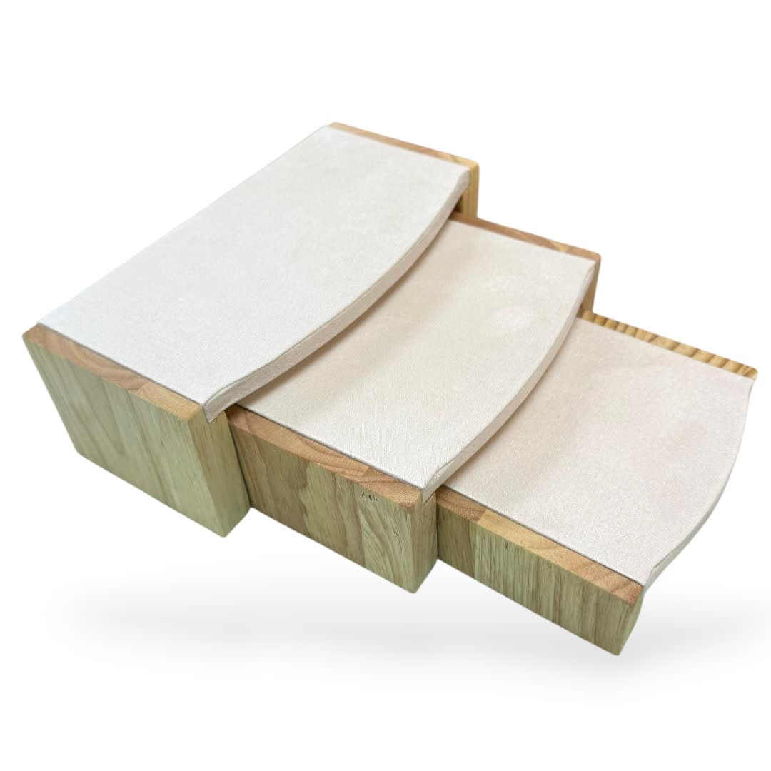 Exhibidor de Joyas 3 niveles madera Tela eco cuero blanco / set1