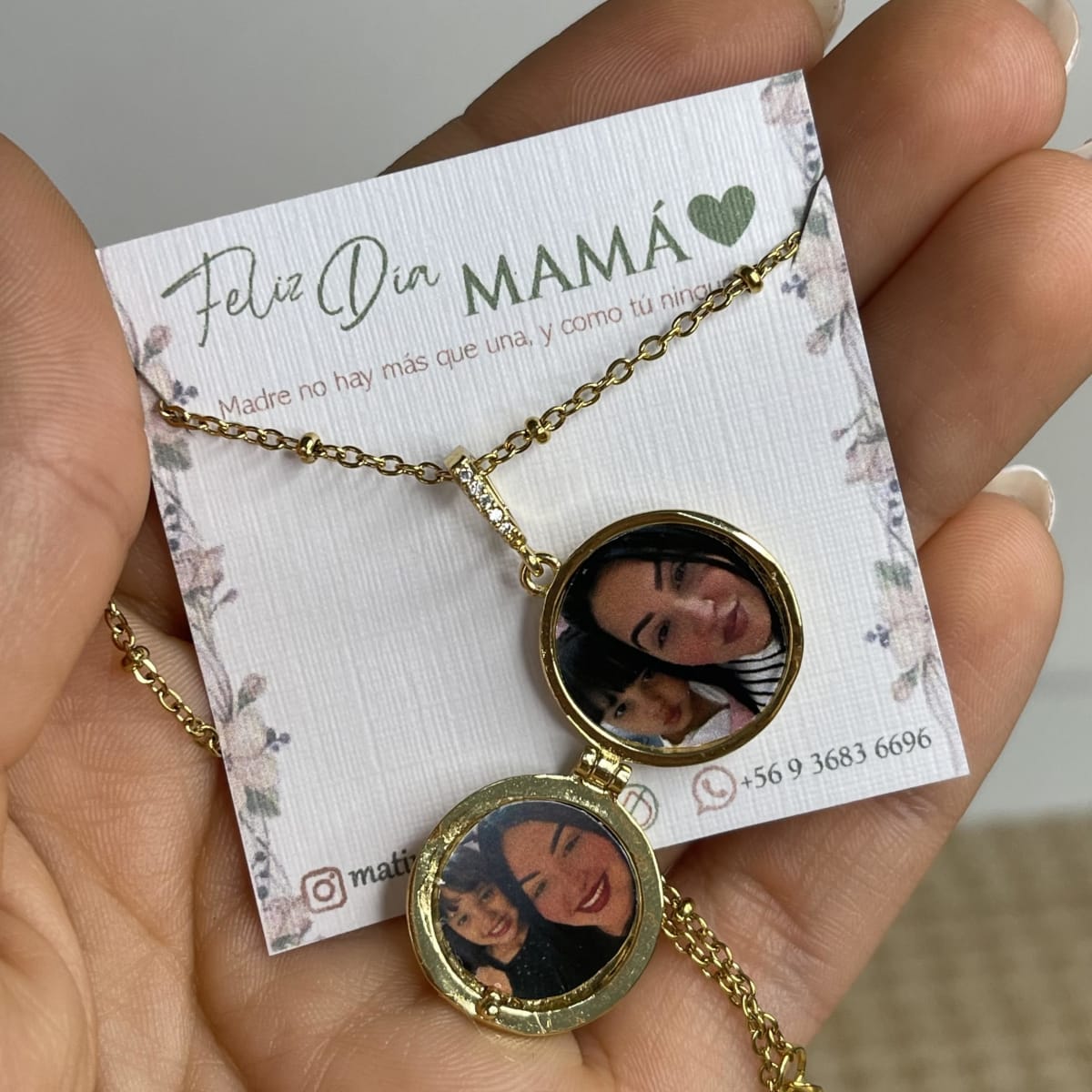 Collar con relicario best mom dos fotos personalizado dorado / unidad2