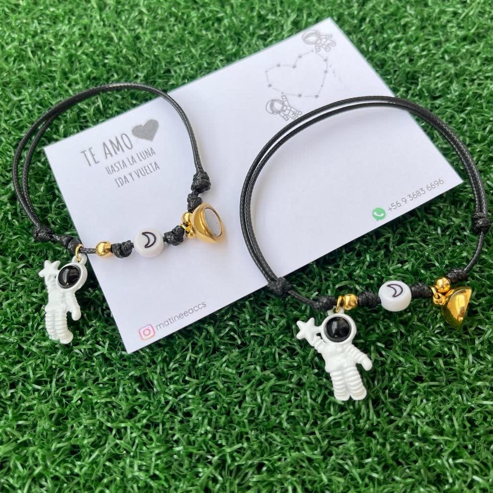 Regalos San Valentin pulseras pareja astronauta imantadas / set1