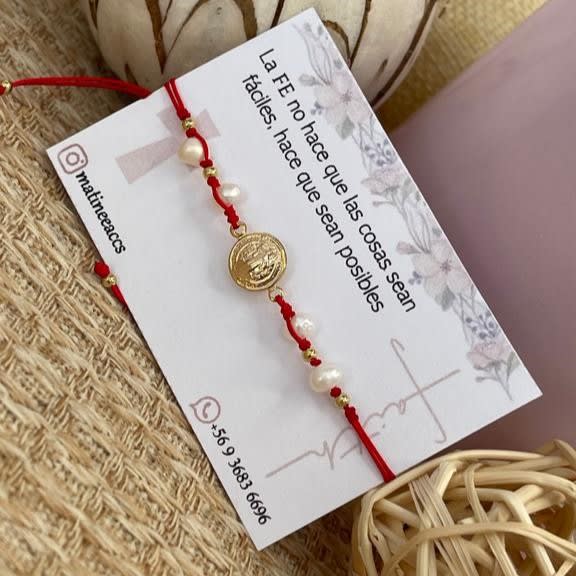 Pulsera protección san benito hilo rojo ajustable / unidad1