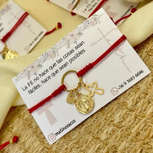 Pulsera protección san benito cruz azabache hilo rojo ajustable / unidad1