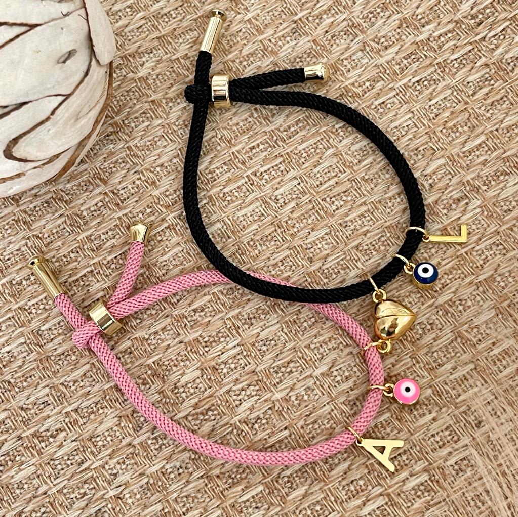 Set de pulseras pareja inicial corazón imantado ojo turco / set1