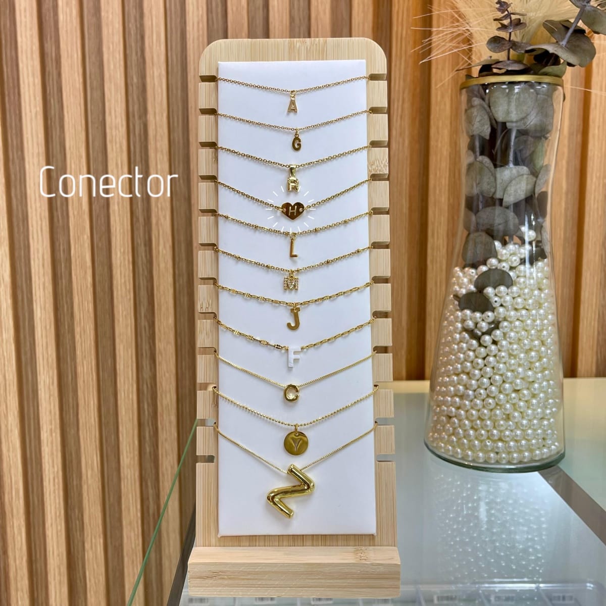 Collar con letra inicial VTE / unidad6