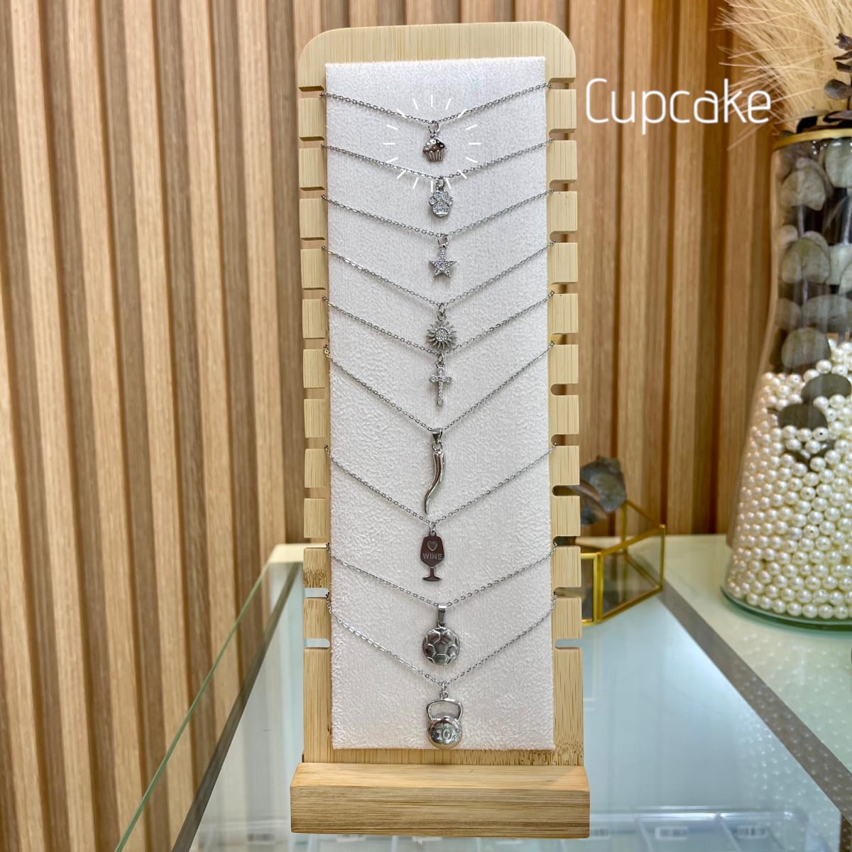 Collar con colgante plateado VTE / unidad3