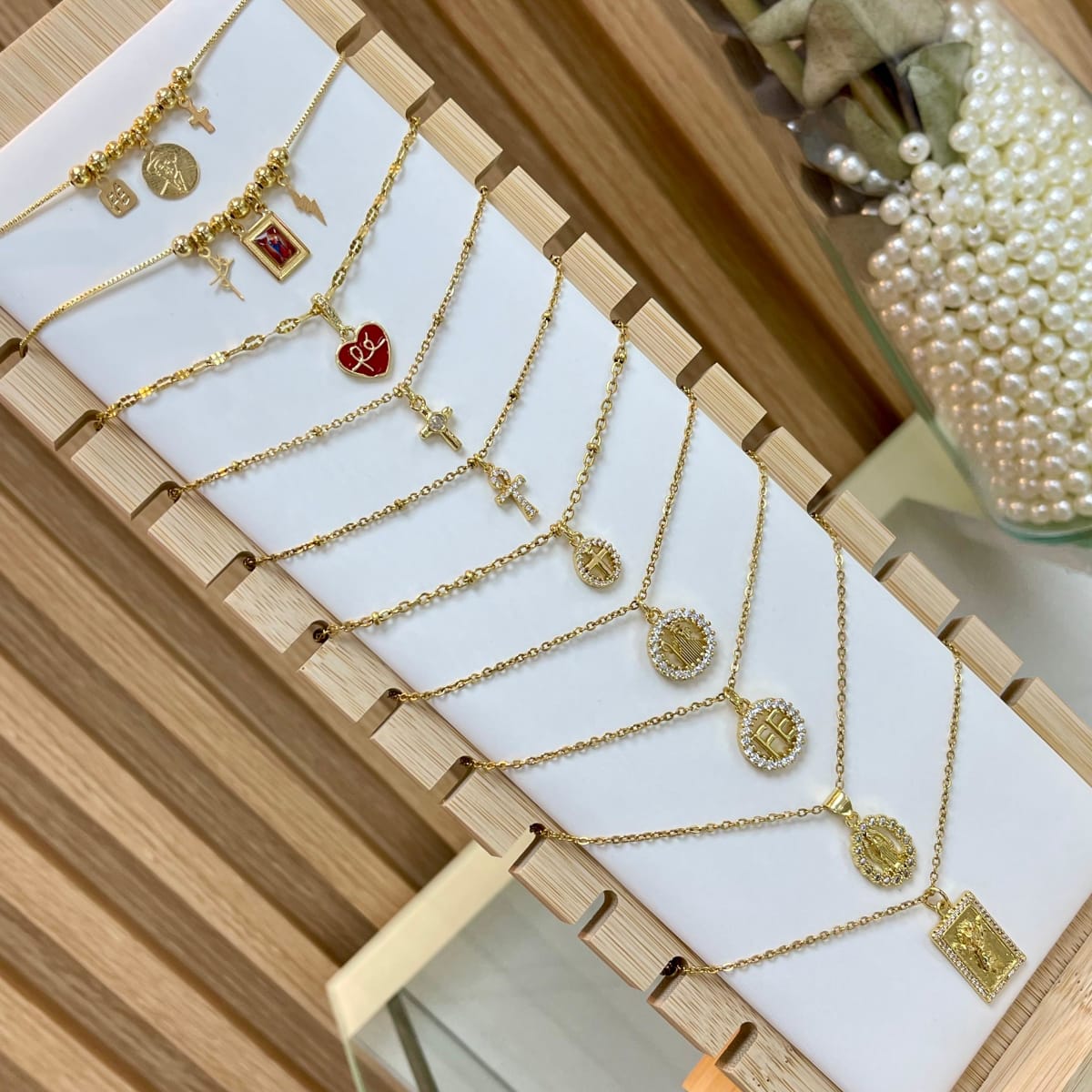 Collar con colgante dorado religioso VTE / unidad2