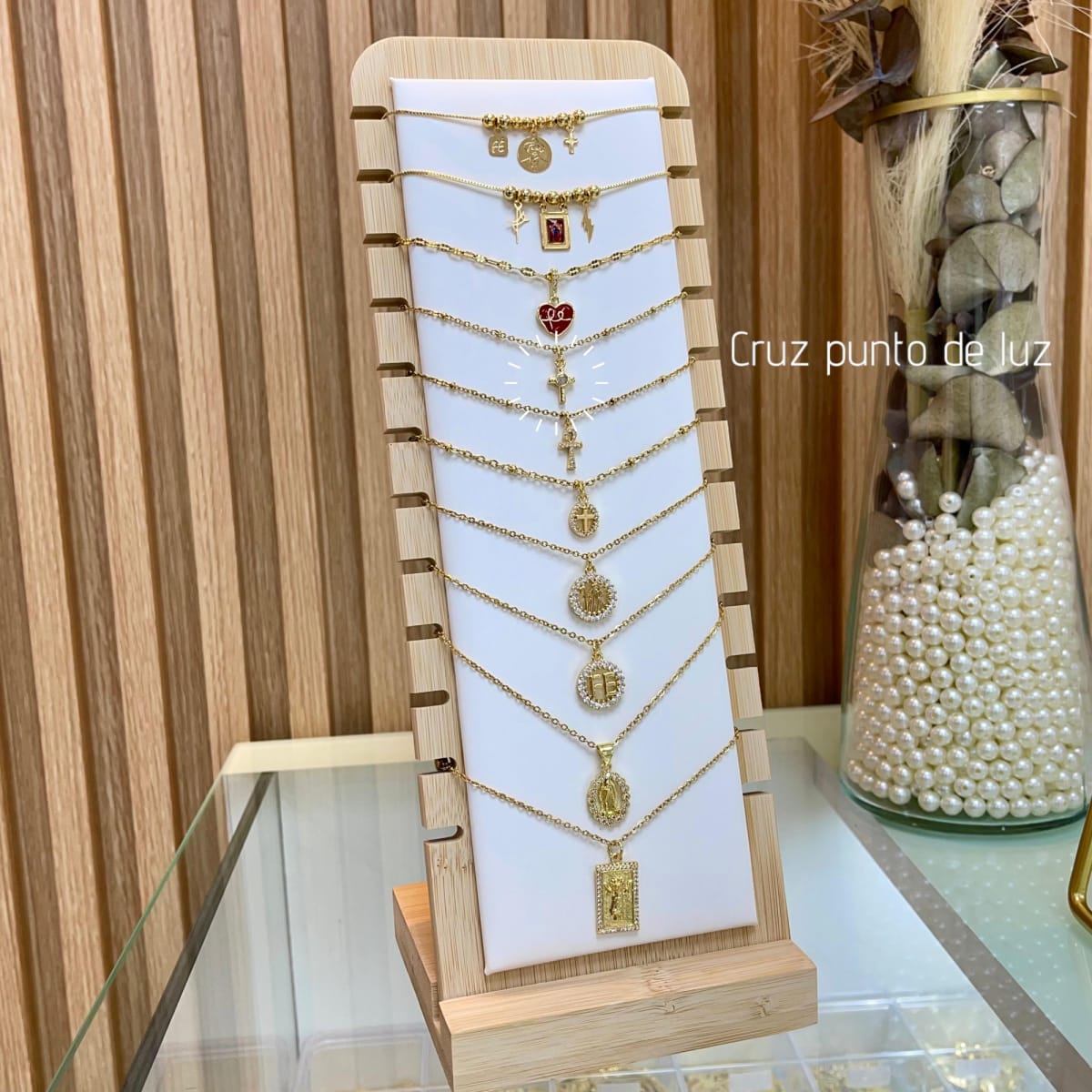 Collar con colgante dorado religioso VTE / unidad12