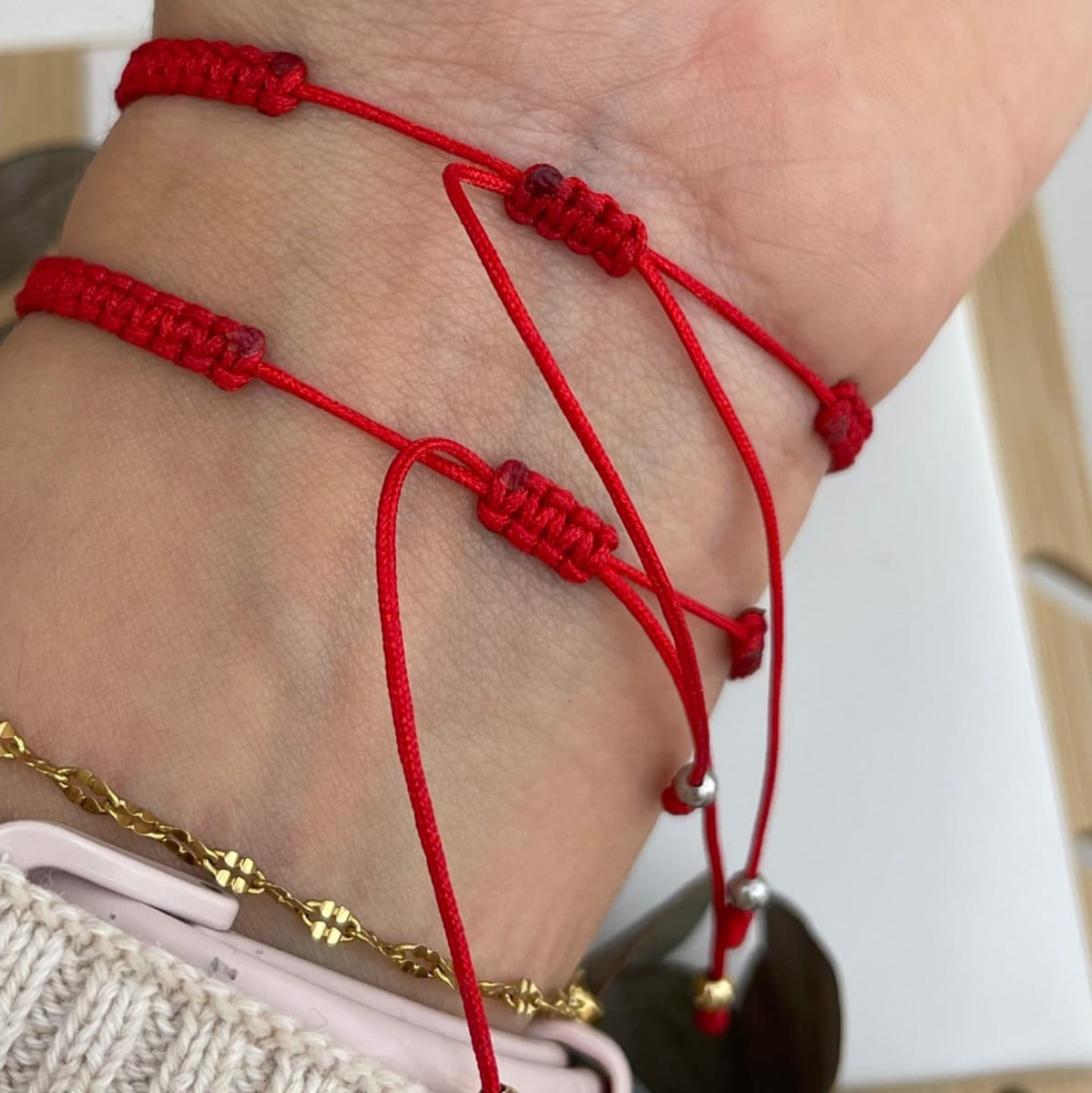 Pulsera hilito rojo de protección / unidad2