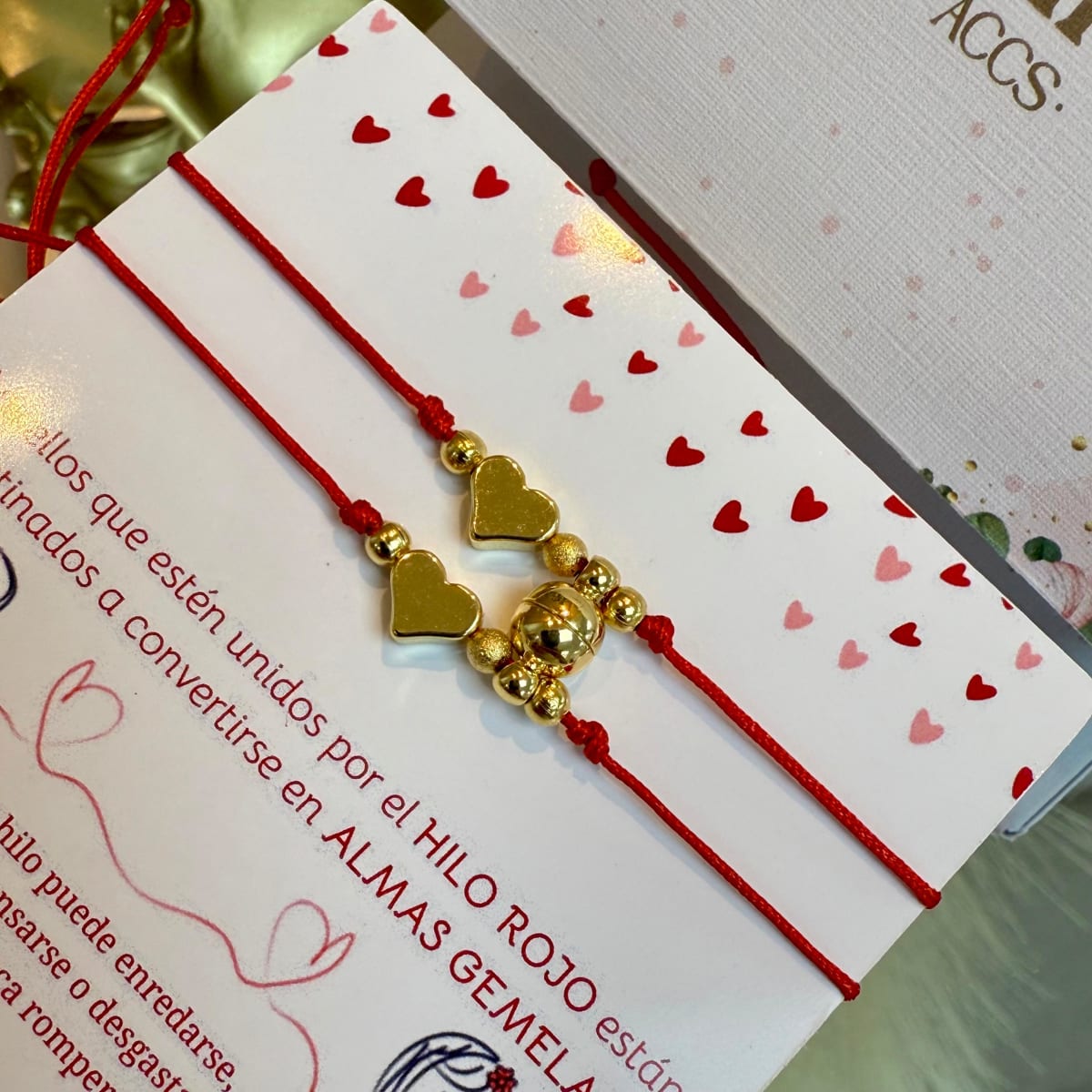 Pulsera hilito rojo parejas corazón San Valentin con imán / set1