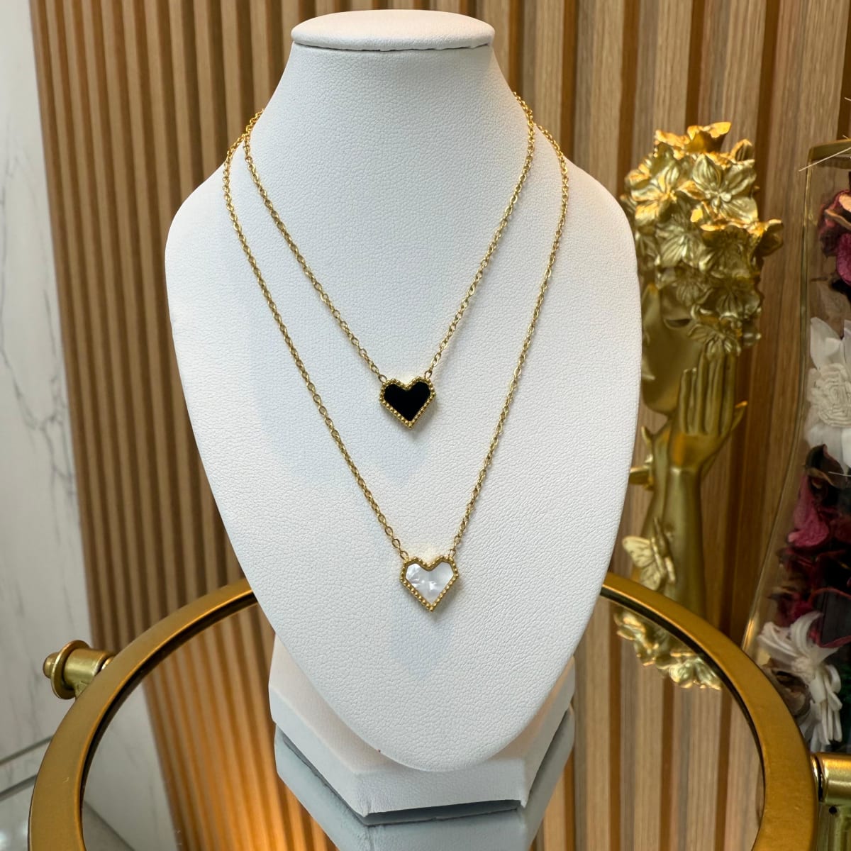 Collar dos en uno con corazón blanco negro acero dorado / unidad2