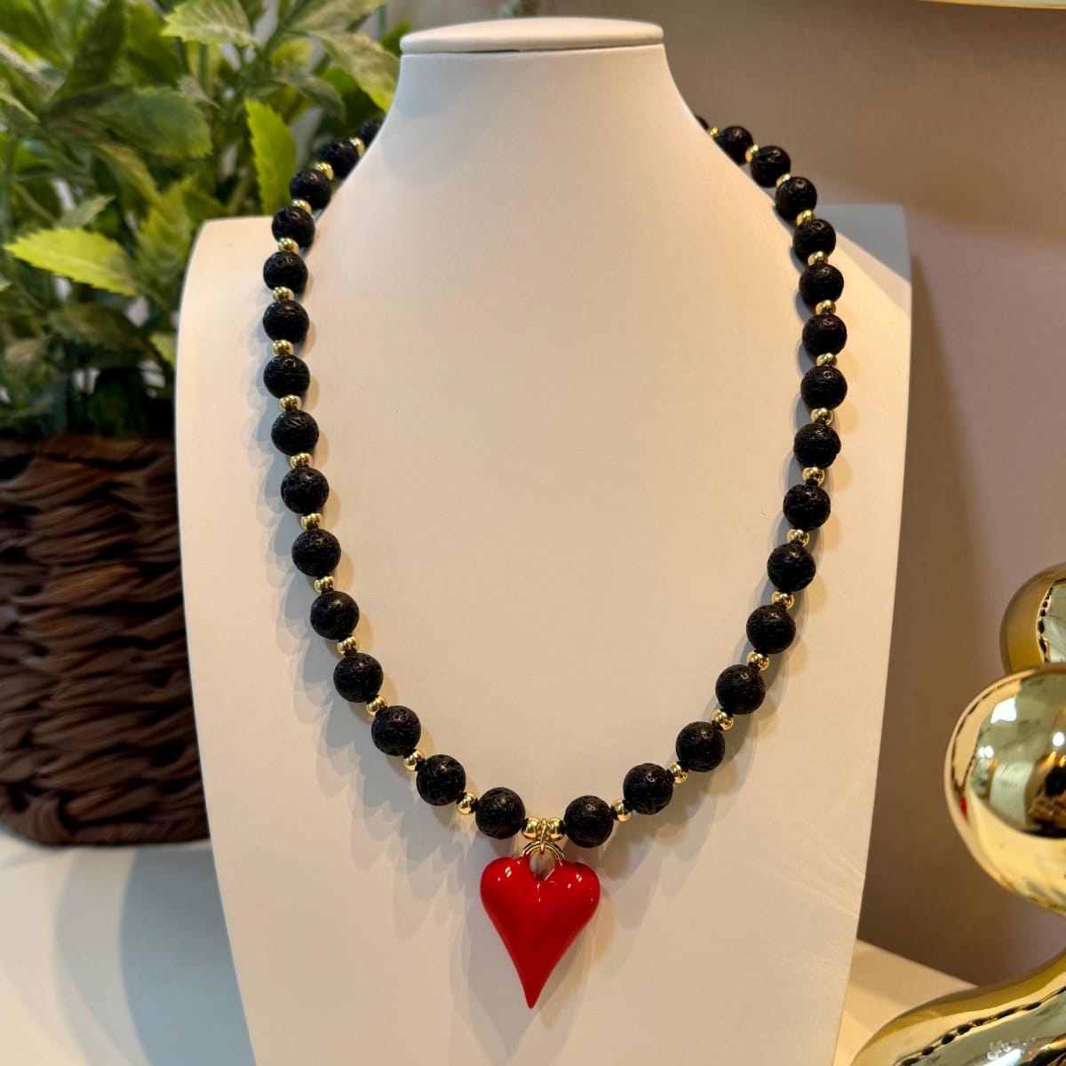 Collar piedra volcánica maxi corazón rojo / unidad1