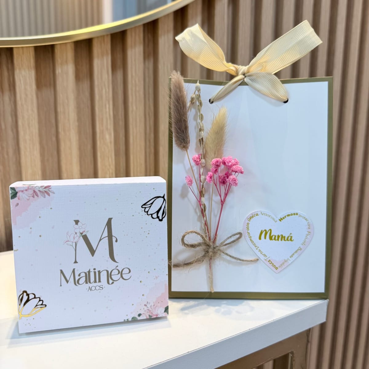 Collar con relicario ovalado esmaltado dos fotos personalizado dorado / unidad3