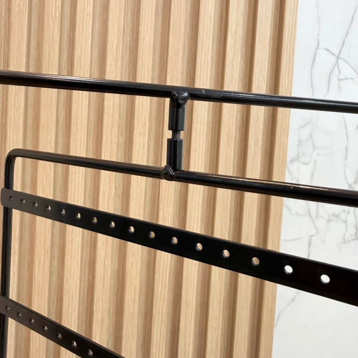 Exhibidor giratorio aros zarcillos 40 pares negro madera metal / unidad3