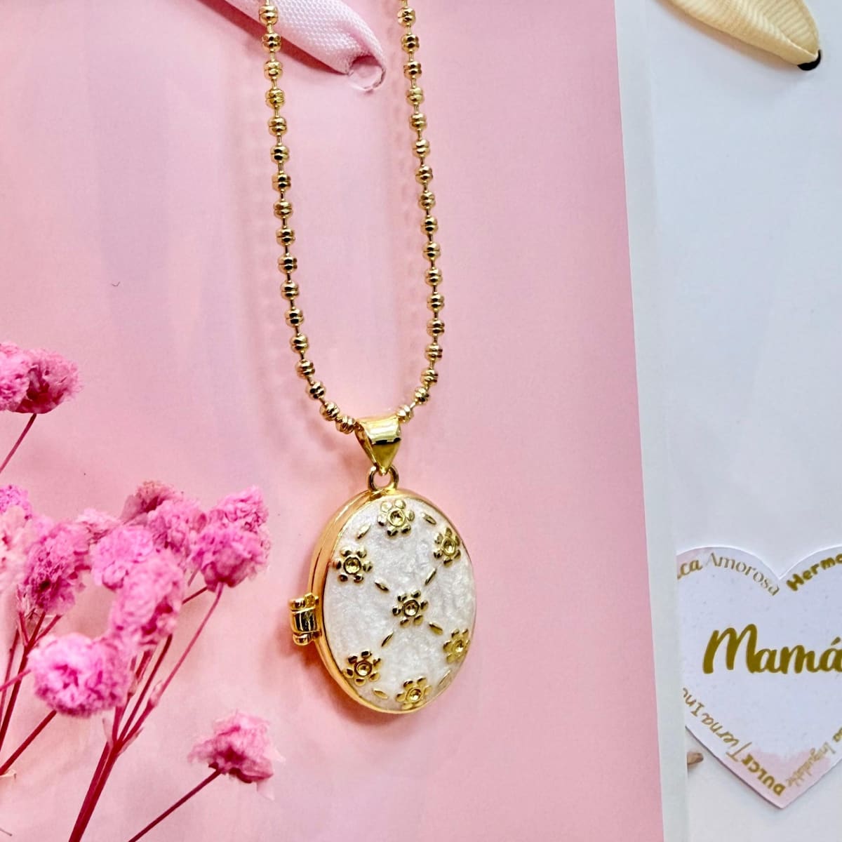 Collar con relicario ovalado esmaltado dos fotos personalizado dorado / unidad1