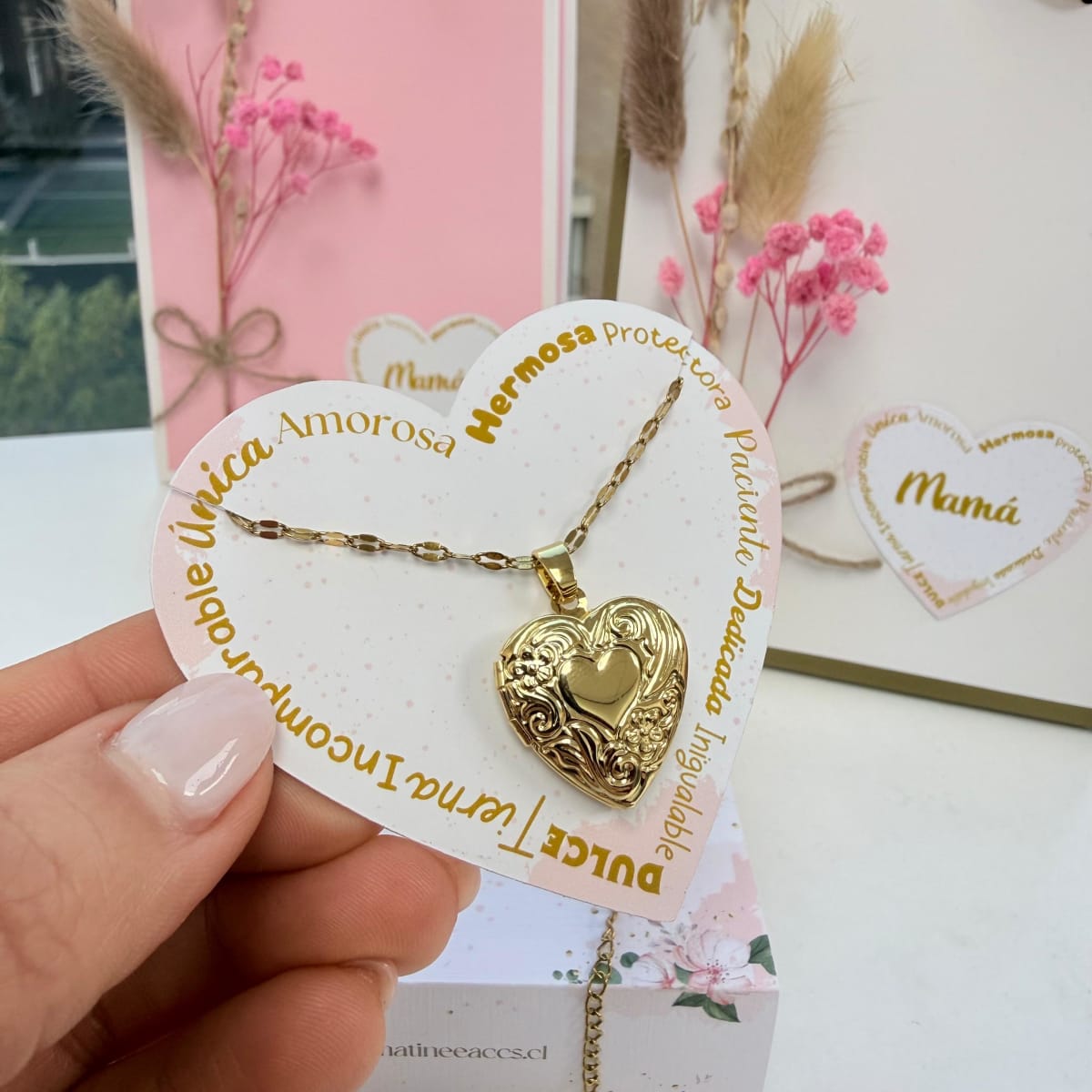 Collar con relicario corazón flores dos fotos personalizado para regalo / unidad1