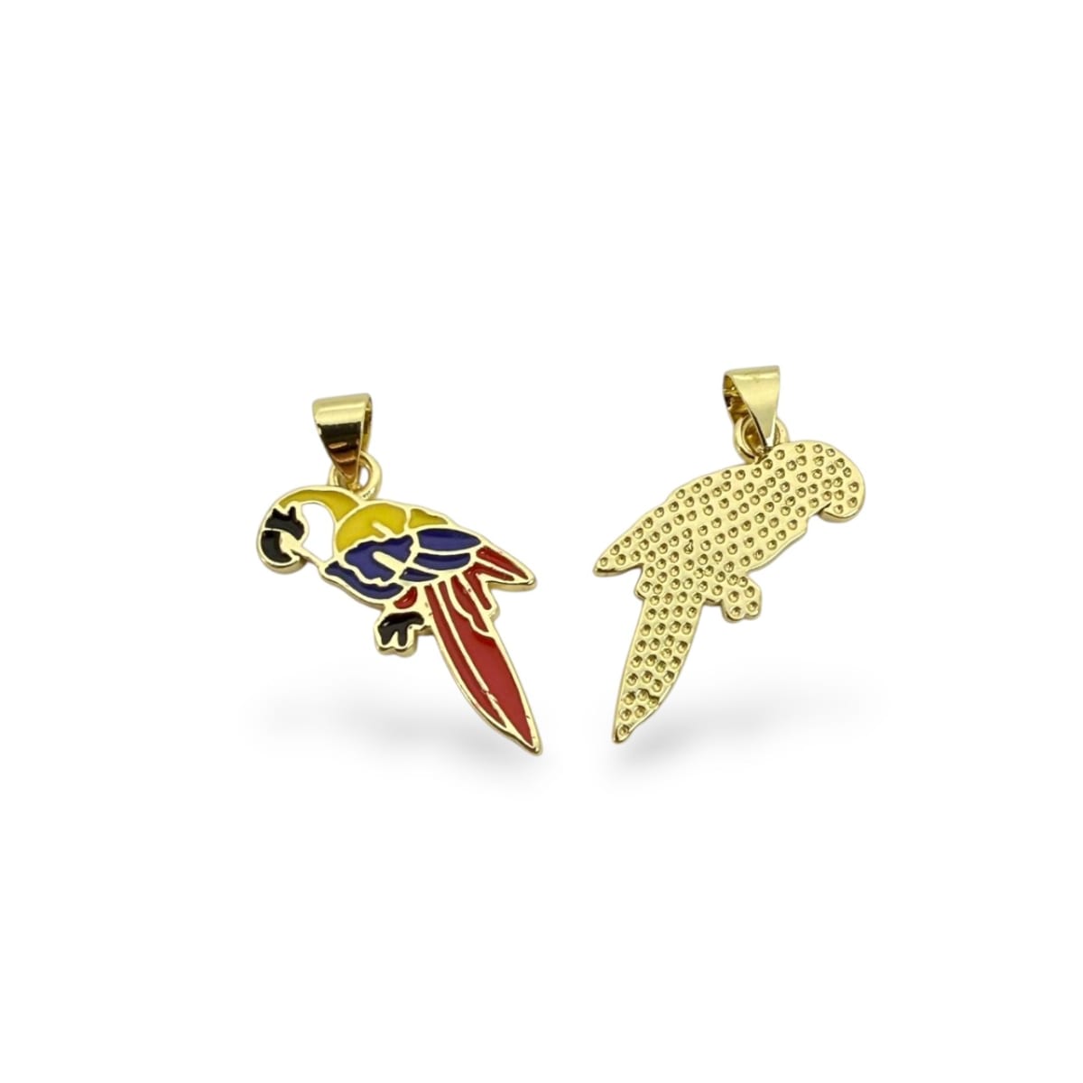 Dije colgante guacamaya tricolor 23 mm baño de oro / unidad2