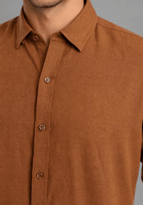 CAMISA MANGA LARGA DE LINO CAFE V7000N038