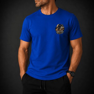 POLERA MANGA CORTA ESTAMPADA RIDE MORE WORRY LESS AZUL ROYAL V7002N076