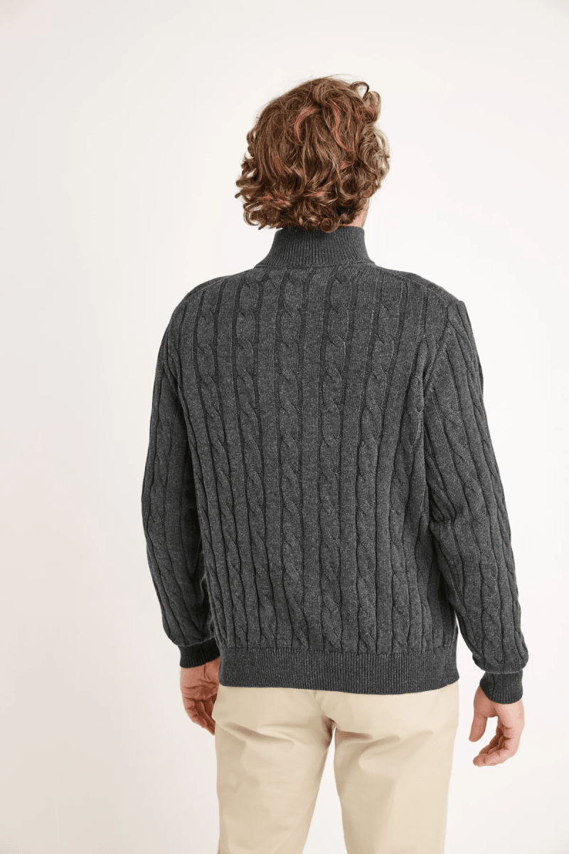 SWEATER HOMBRE CUELLO ALTO TRENZADO MARENGO TRIAL – ESTILO SLIM FIT EN 100% ALGODÓN I5004N0042