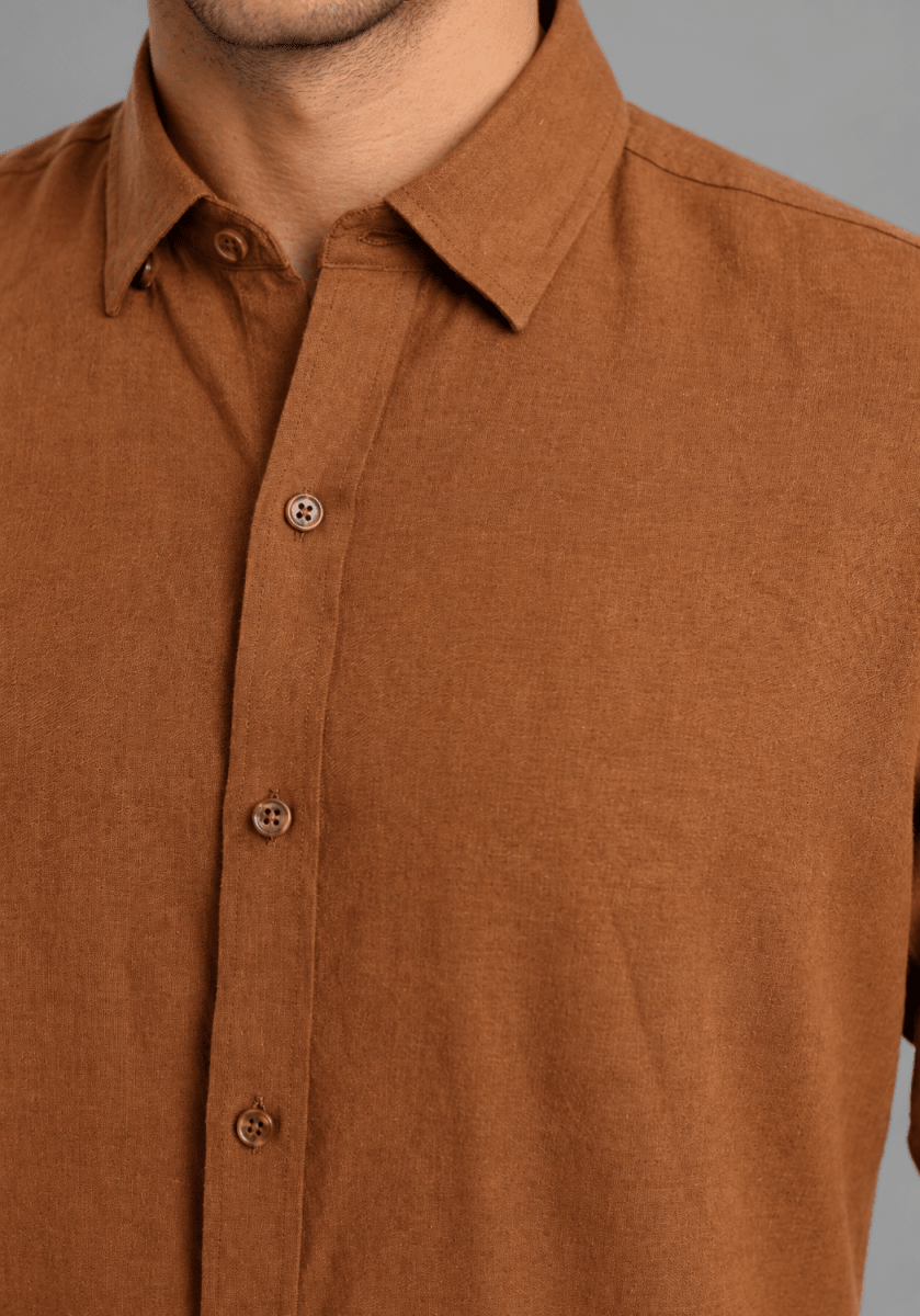 CAMISA MANGA LARGA DE LINO CAFE V7000N0381