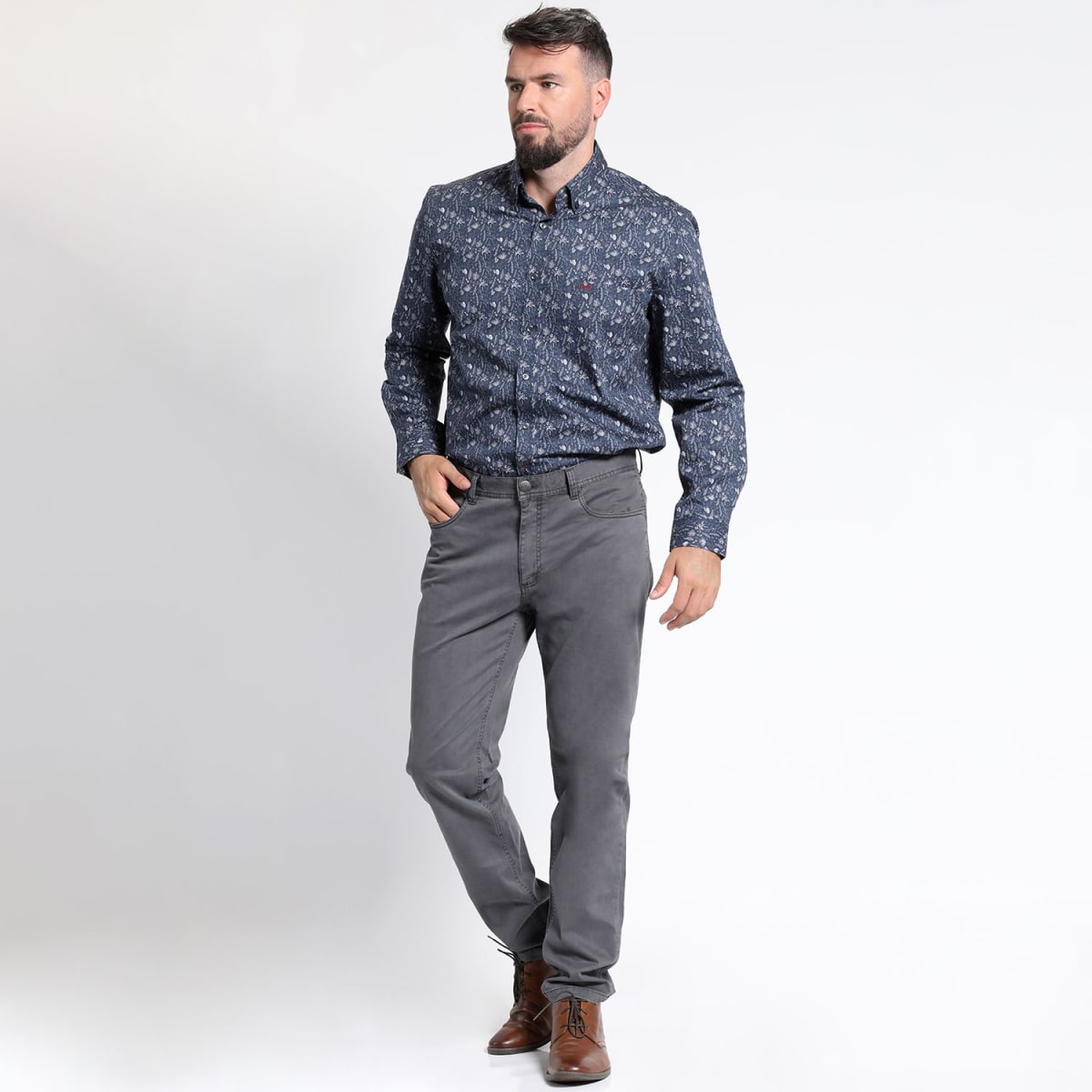 PANTALÓN HOMBRE GABARDINA 5 BOLSILLOS GARMENT DYE GRIS – ESTILO VINTAGE Y COMODIDAD MODERNA I3213N0043
