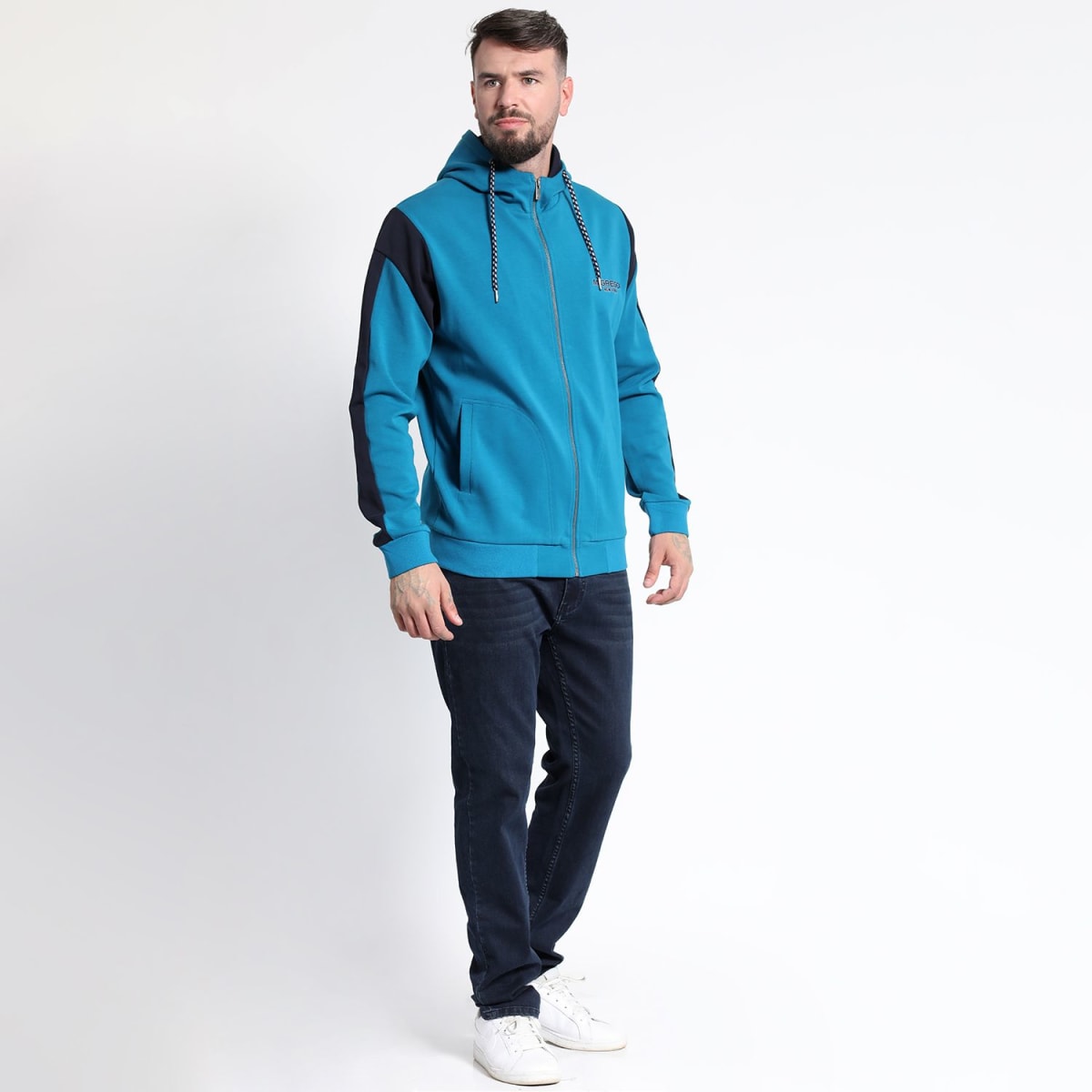 POLERON CON CAPUCHA CALIPSO – ESTILO Y COMODIDAD PARA TU DIA A DIA I3020N0023