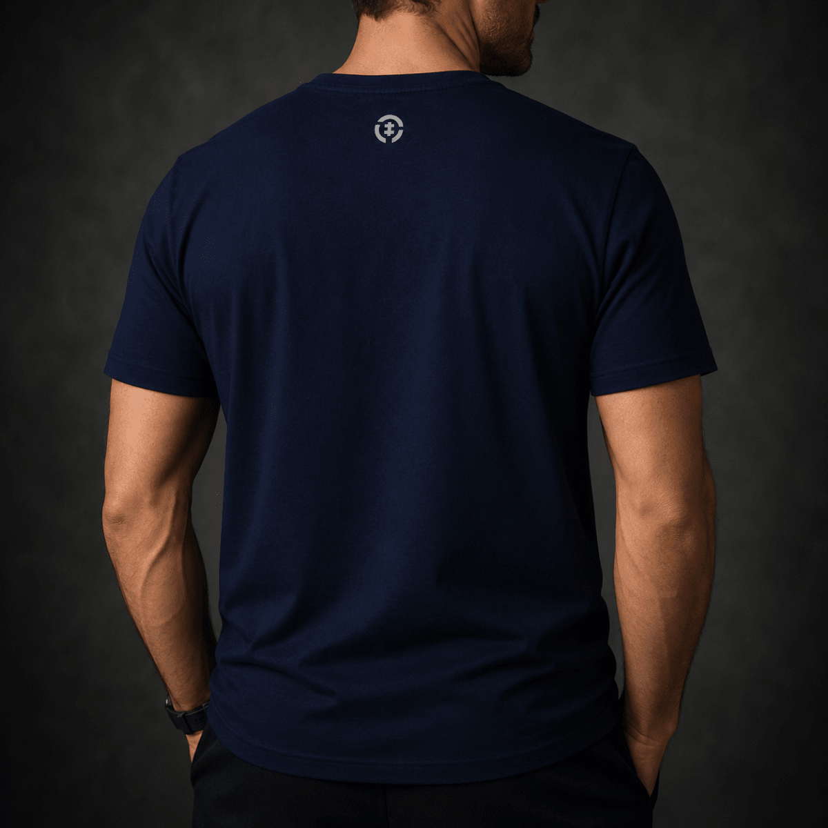 POLERA MANGA CORTA ESTAMPADA NEVER BREAKDOWN AZUL MARINO V7001N0032