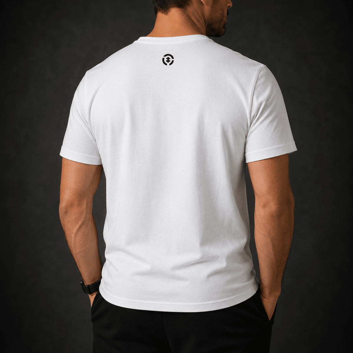 POLERA MANGA CORTA ESTAMPADA NO EASY POINT BLANCA V7001N0012