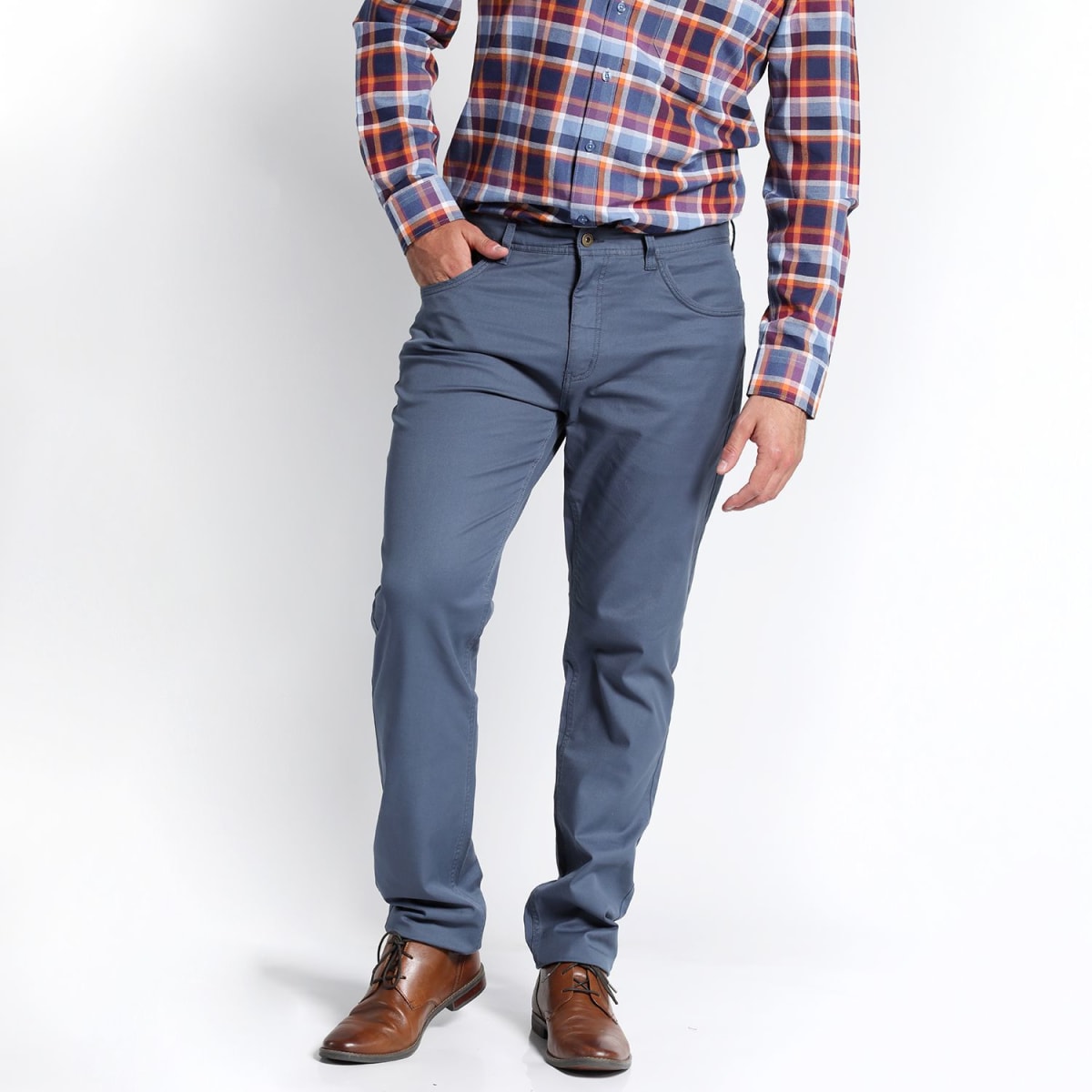 PANTALÓN HOMBRE 5 BOLSILLOS CASUAL – CORTE RECTO Y COMODIDAD TODO EL DÍA I2300N0691