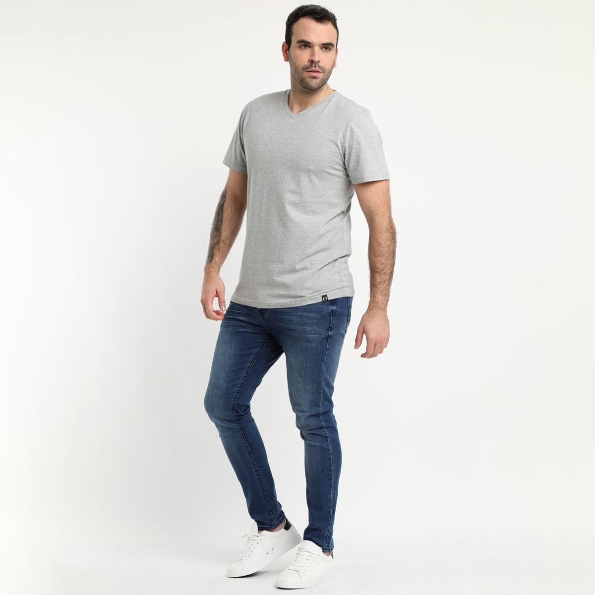 POLERA CUELLO EN V GRIS LI090N0023