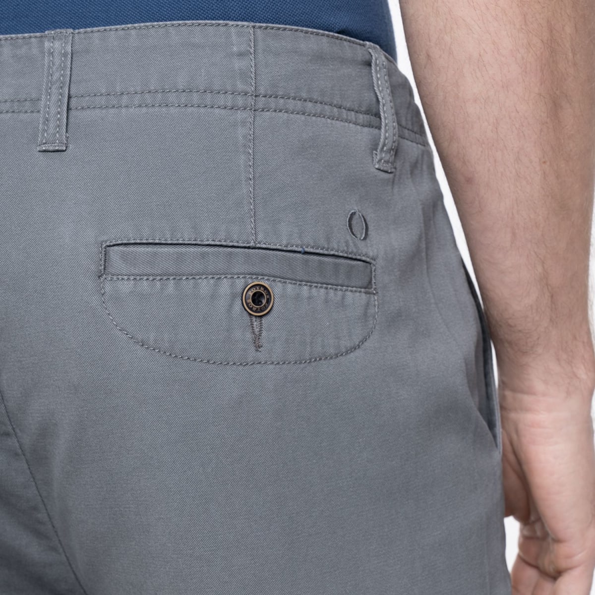 PANTALON CHINO REGULAR FIT PARA HOMBRE GRIS LI020M0033