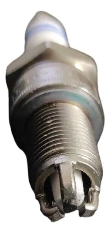 Bujías Bosch Volkswagen Gol G2 G3 G4 Saveiro G2 G3 G4 (Juego de 4)5