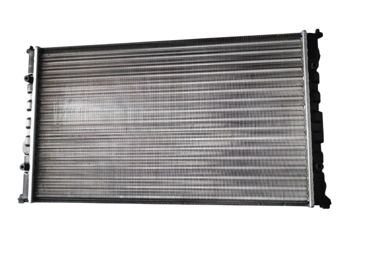 RADIADOR DE MOTOR VOLKSWAGEN GOLF A3 ADD - VENTO AÑOS 1993/1999 MOTORES 1.8 - 2.03