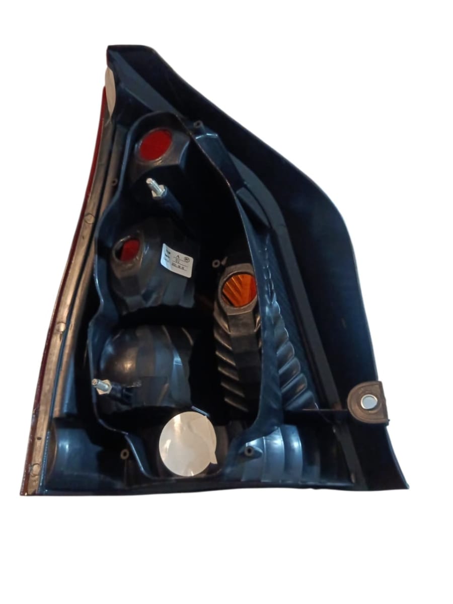      Foco Trasero Derecho Fiat Palio Sport3
