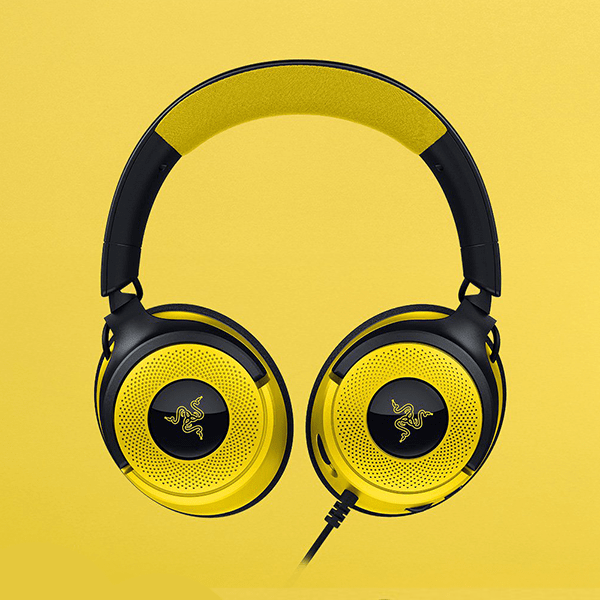Audífono Razer Kraken V4 X Pokémon Edition5